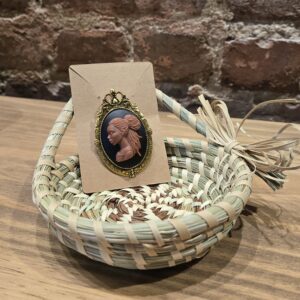 Brown And Black Cameo Brooch